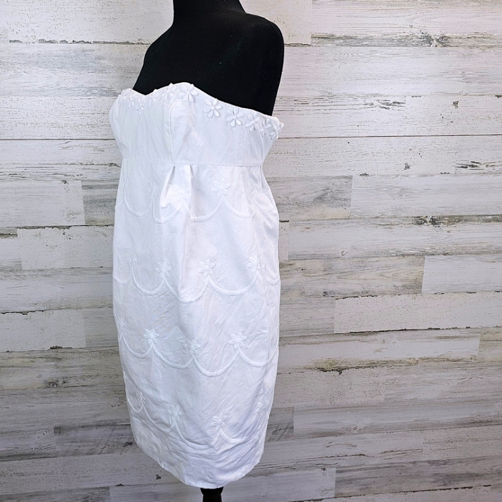 Lilly Pulitzer White Embroidered & Beaded Strapless Mini Dress Sz 4 Boho Beachy - Picture 4 of 16